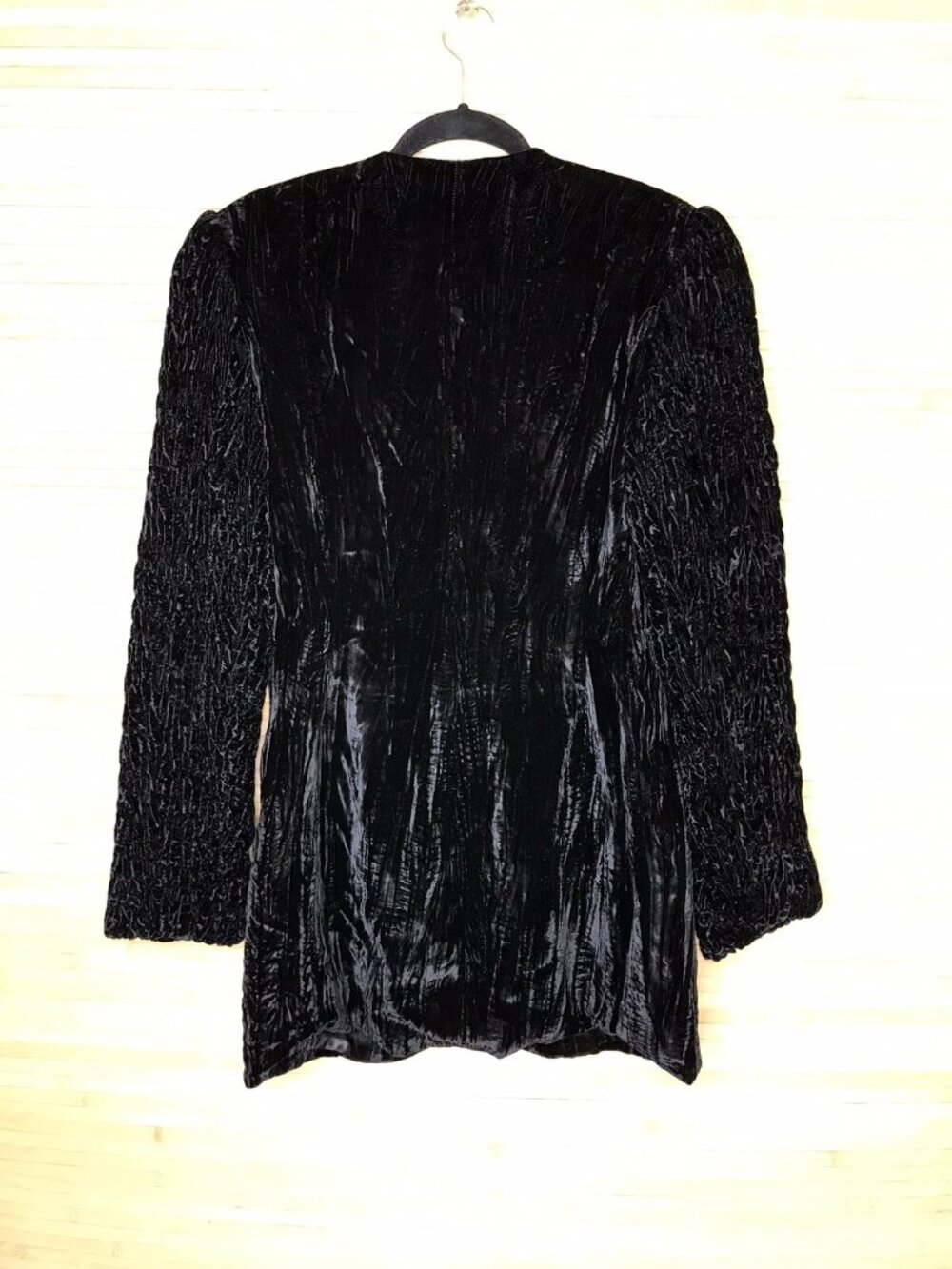 Women's GENESIO BY SUNNY CHAYES Black Velvet Vintage Coat sz S Small excellent - Picture 6 of 6
